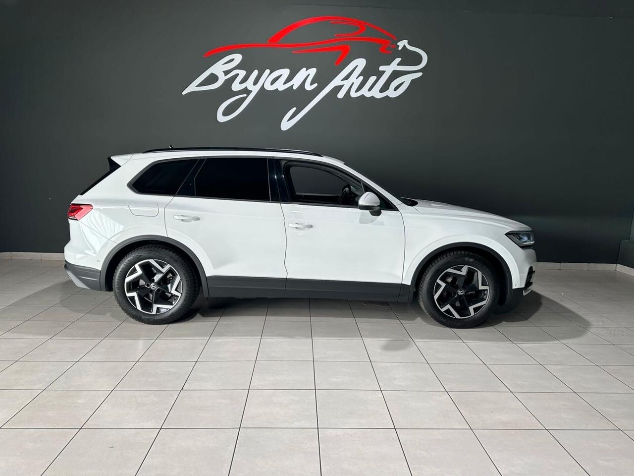 Volkswagen Touareg 3.0 V6 3.0 tdi TIPTRONIC 4MOTION