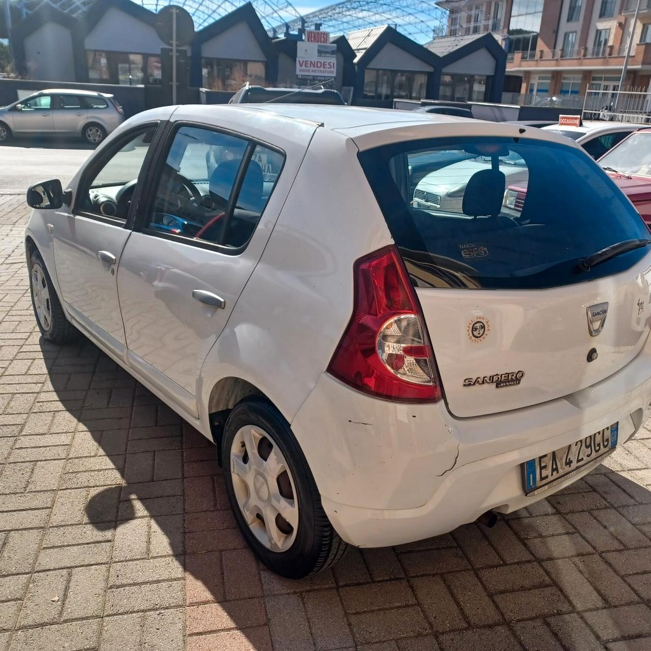 153.628KM ECONOMICA GPL DI FABBRICA SANDERO 1.4