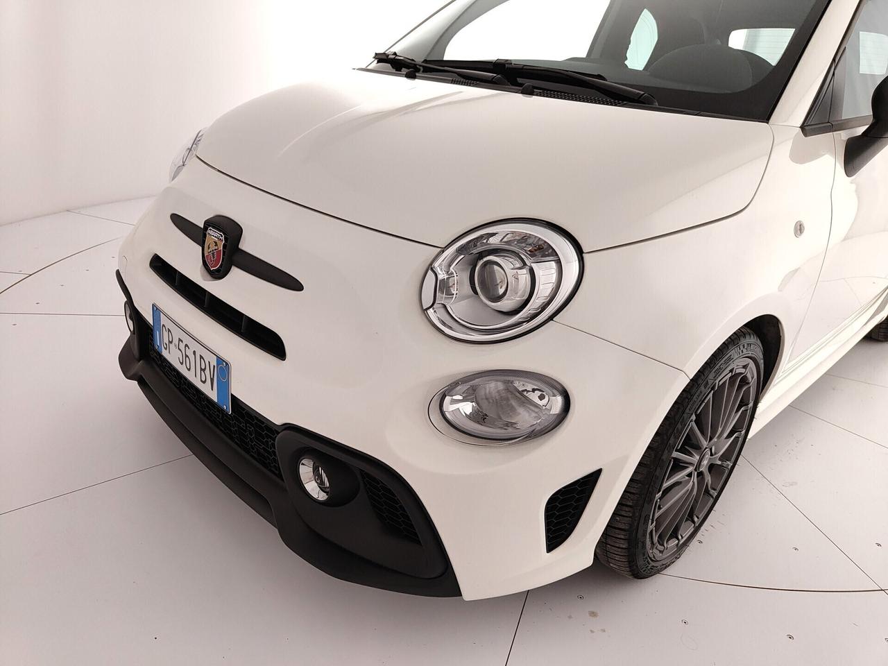 Abarth 695 C 1.4 Turbo T-Jet 180 CV