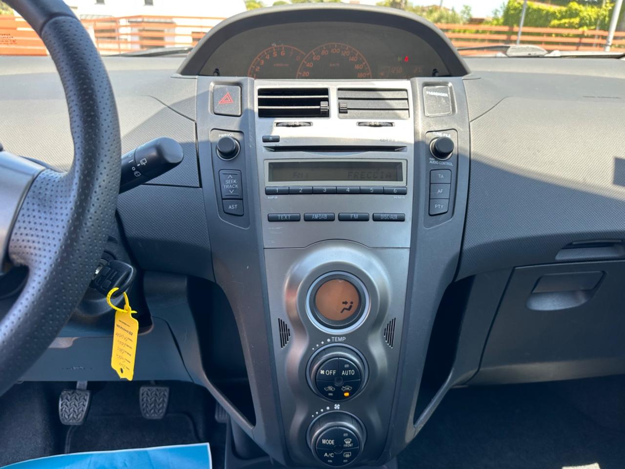 Toyota Yaris 1.3 5 porte Sol