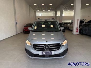MERCEDES-BENZ T 180 d automatico