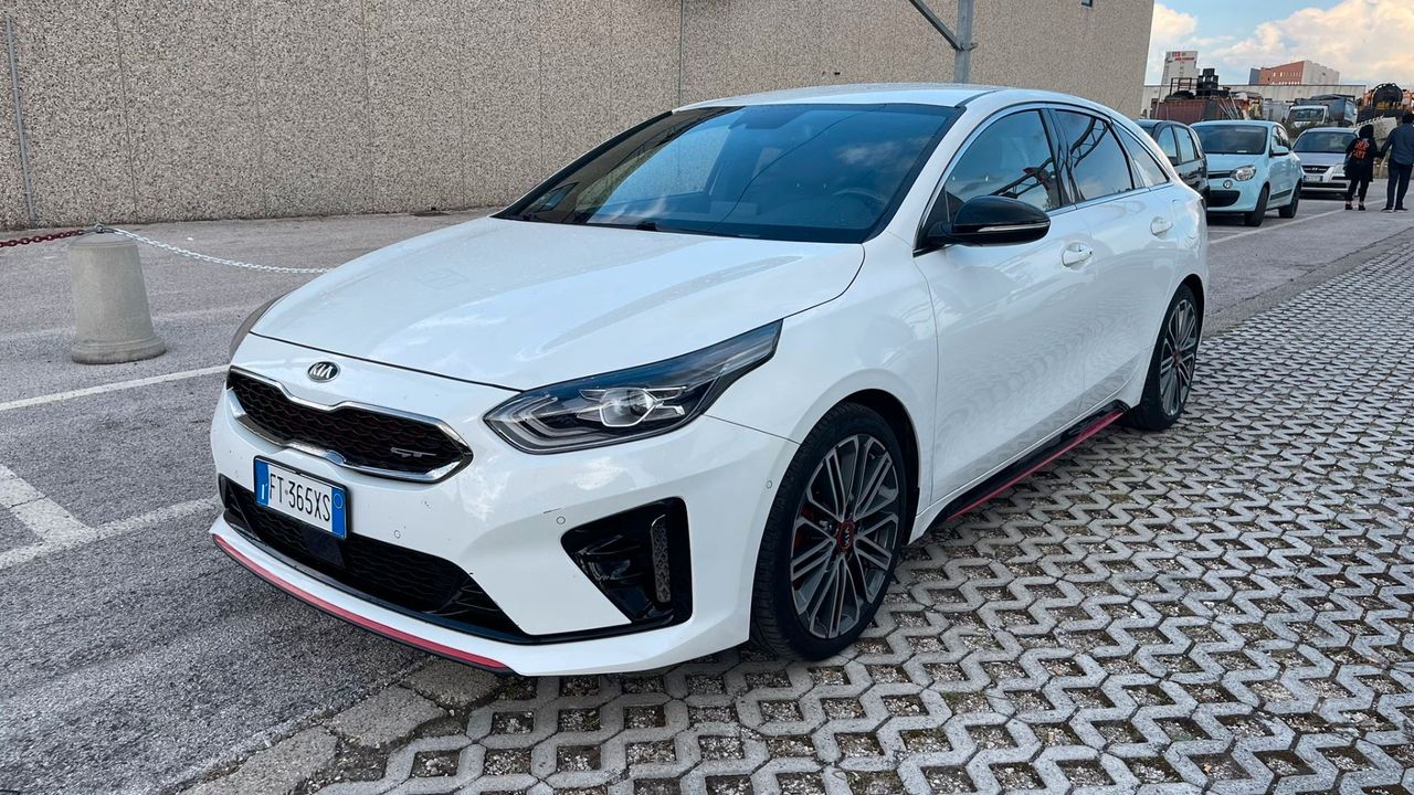 Kia ProCeed 1.6 T-GDI GT