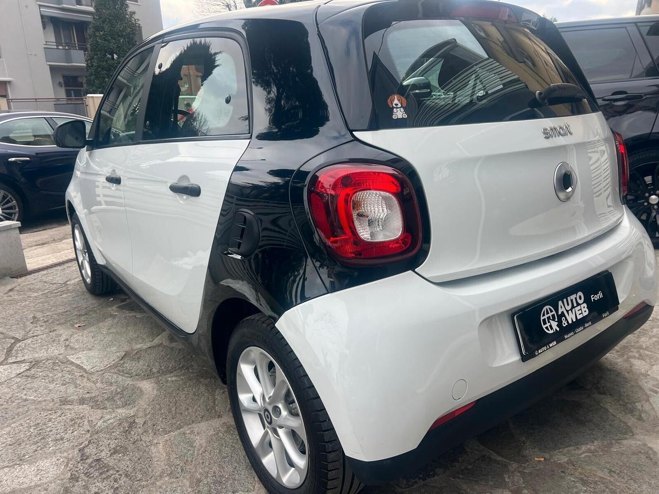SMART FORFOUR 70 1.0 TWINAMIC PASSION AUTOM. NEOP.