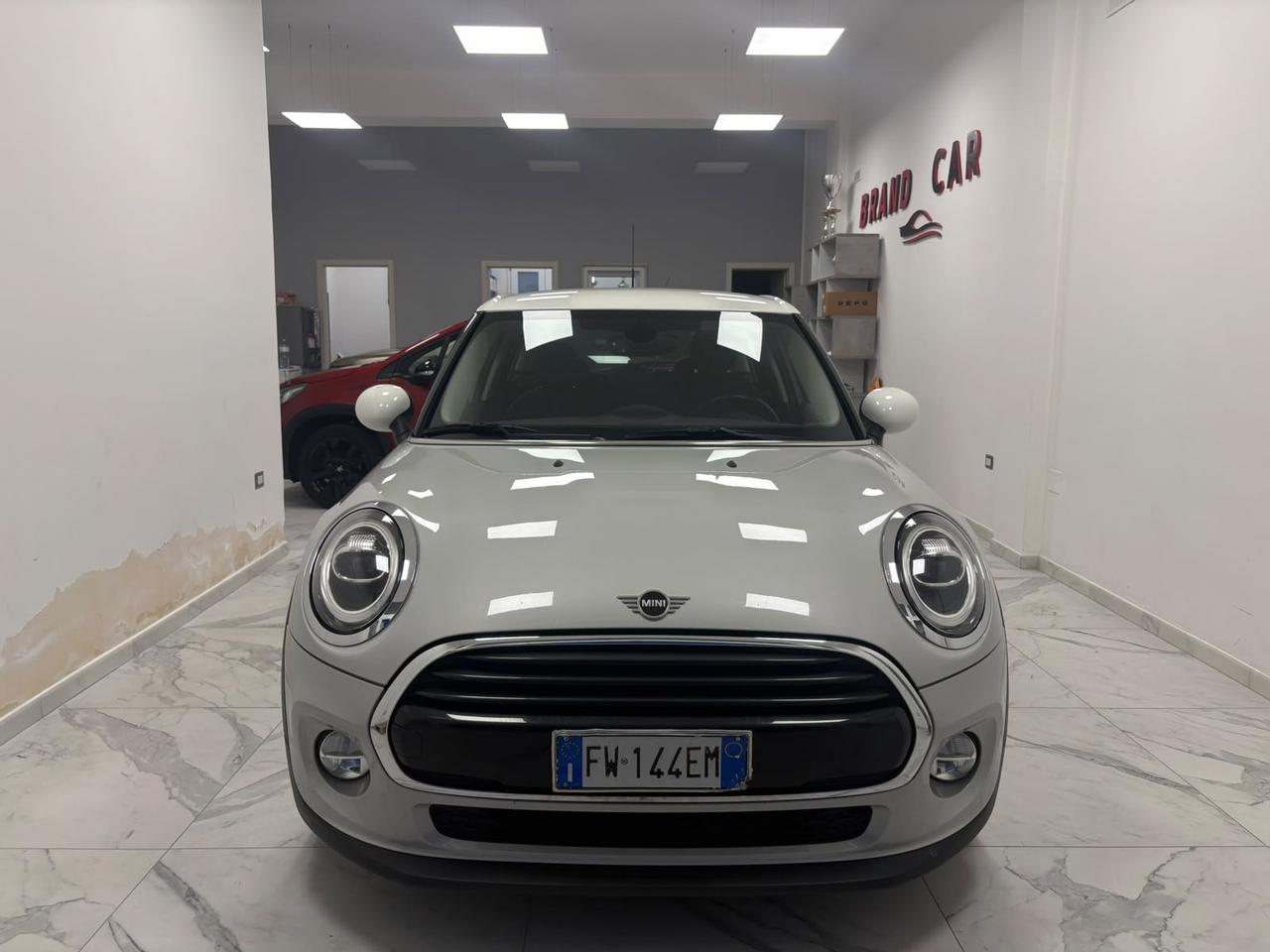 Mini Cooper 1500 D Baker Street Unipro 2019