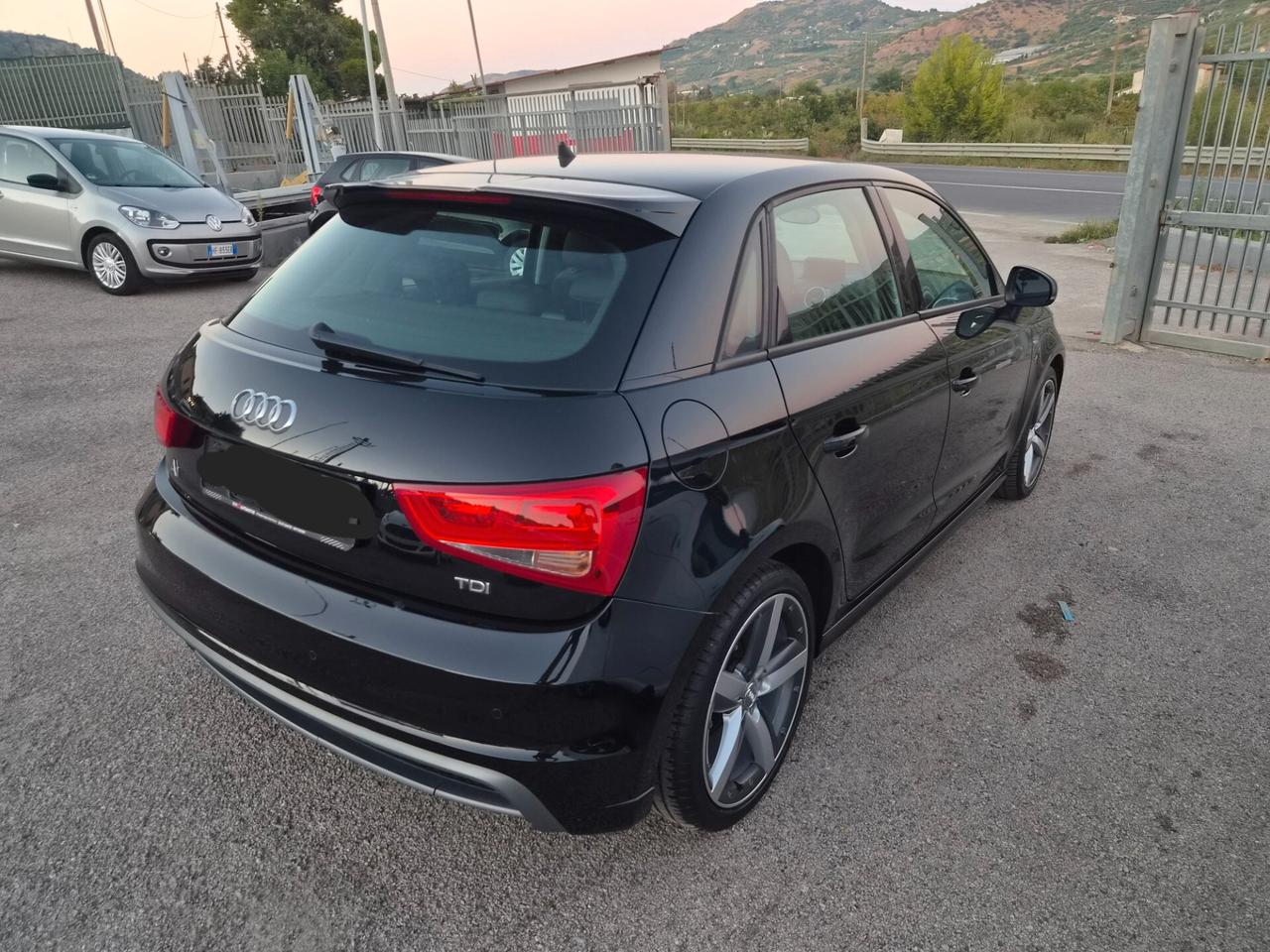 Audi A1 1.6 TDI S line edition plus
