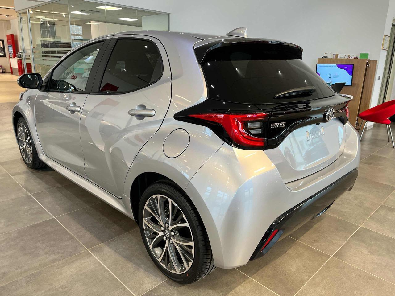 Toyota Yaris 1.5 130 Hybrid 5 porte Lounge