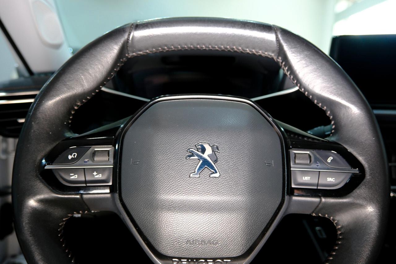 Peugeot 2008 1500 Blue HDi 110 cv Allure