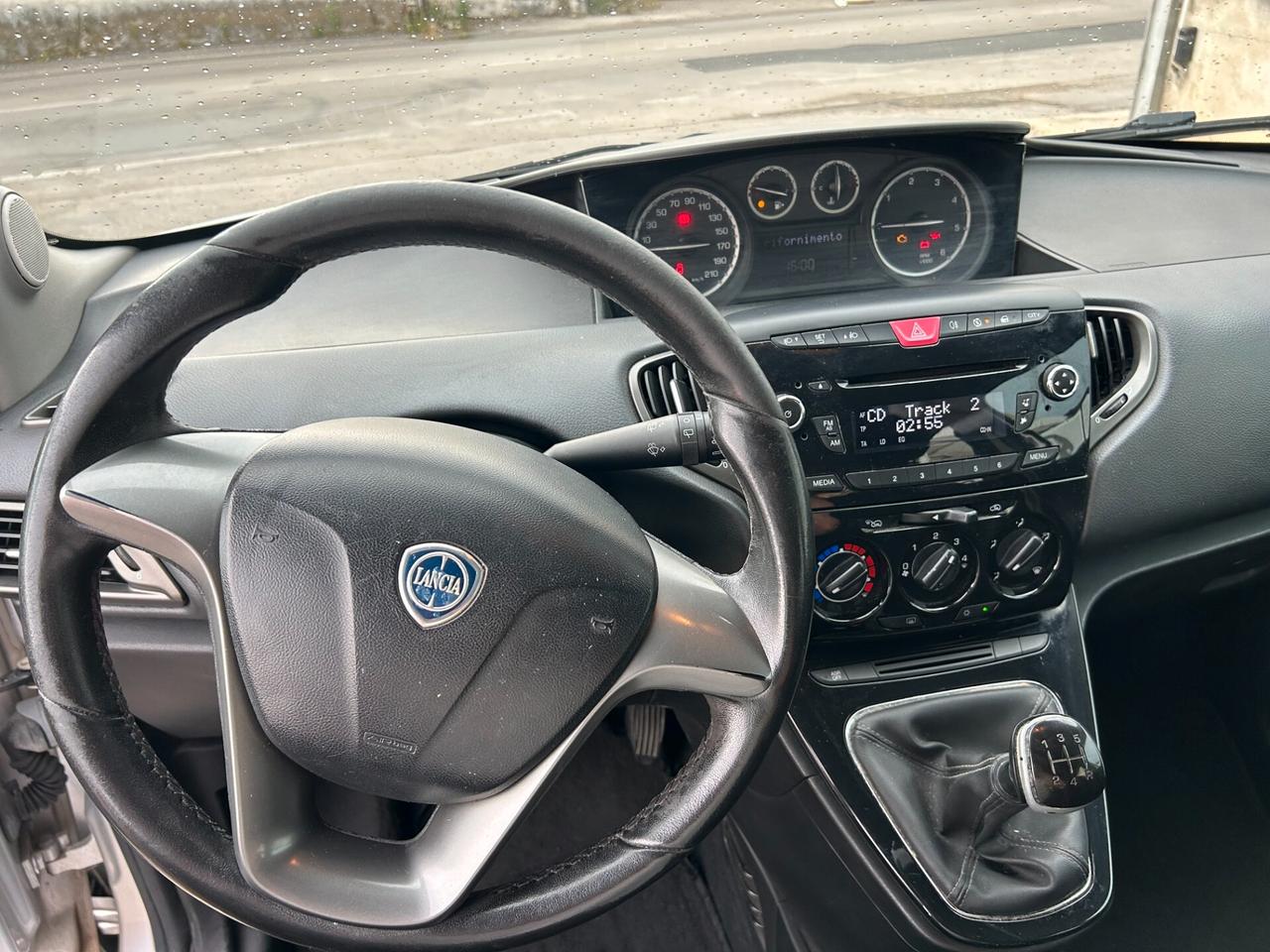Lancia Ypsilon 1.3 MJT 95CV 5P