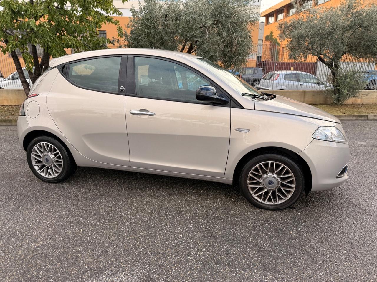 Lancia Ypsilon 1.2 69 CV 5 porte GPL Ecochic Gold