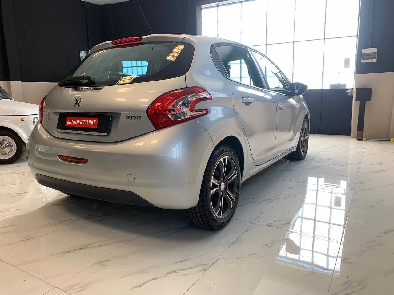 Peugeot 208 1.4 HDi 68 CV 5 porte Allure
