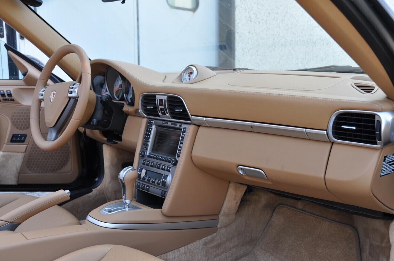 Porsche 911 Carrera 4S Cabriolet