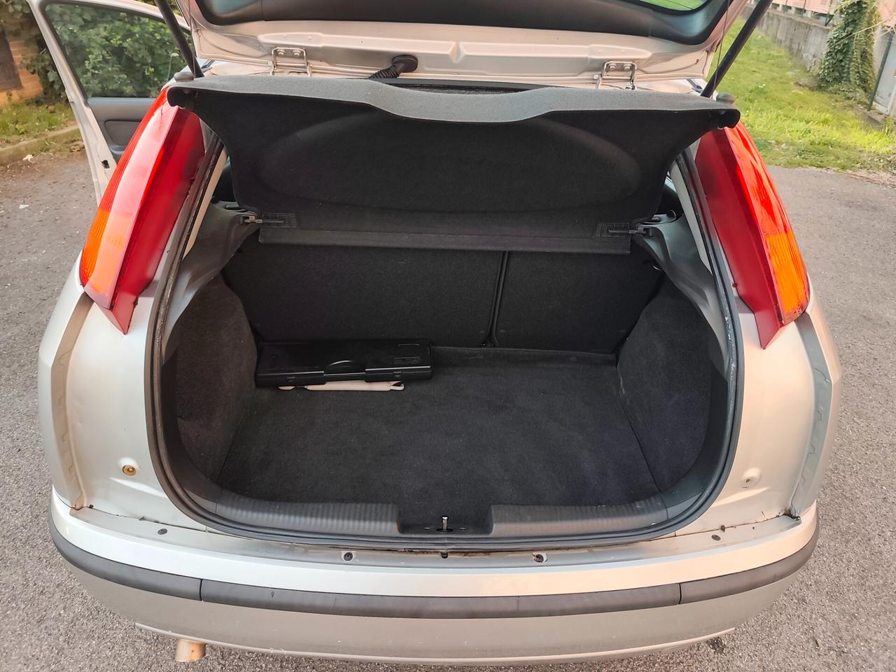 Ford Focus 1.8 TDCi (100CV) cat 5p. Zetec