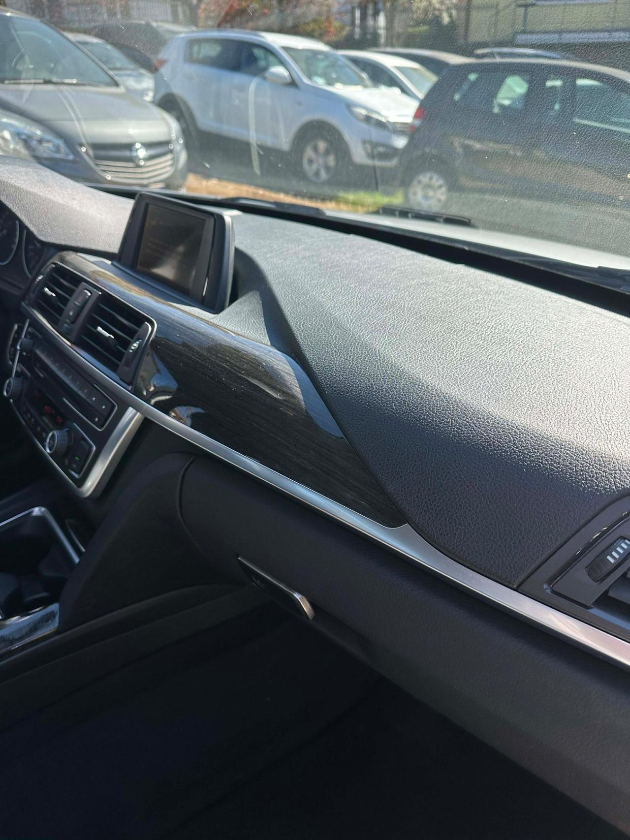 Bmw 320d LUXURY KMCERT UNICOPR KMCERT