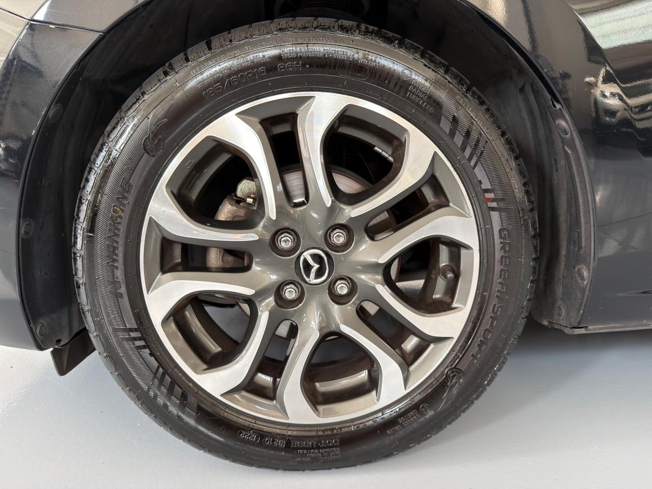 Mazda 2 Mazda2 1.5 Skyactiv-G 90 CV Exceed