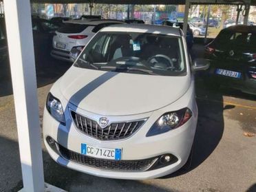 Lancia Ypsilon 1.0 FireFly Hybrid Gold