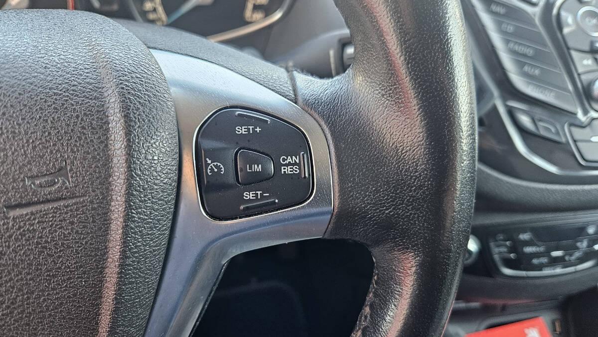 Ford Tourneo Courier 1.5 tdci 95cv titanium E6