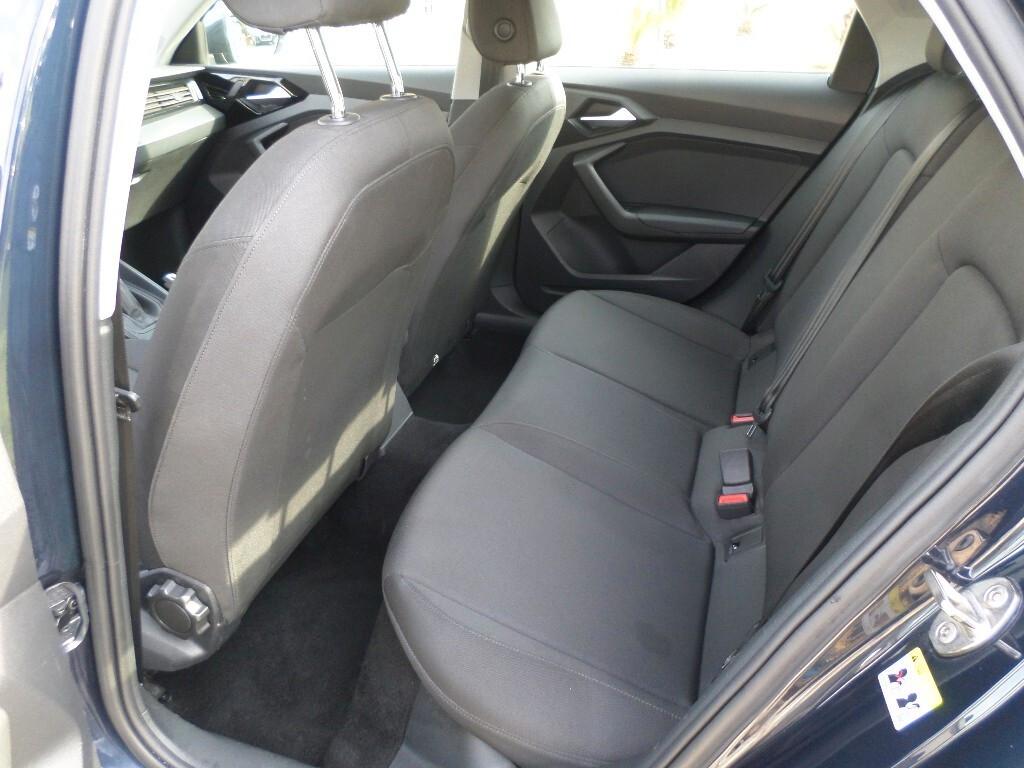 Audi A1 citycarver 30 TFSI S tronic Identity Contrast