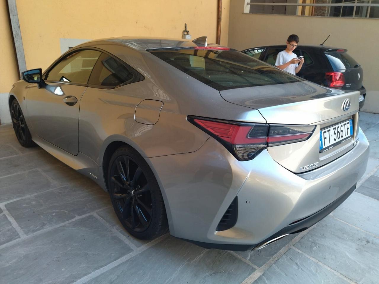 Lexus RC 300h Hybrid F Sport
