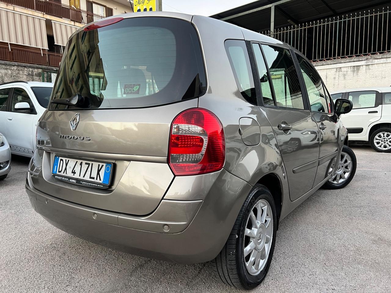 Renault Modus Grand 1.2 16V Dynamique