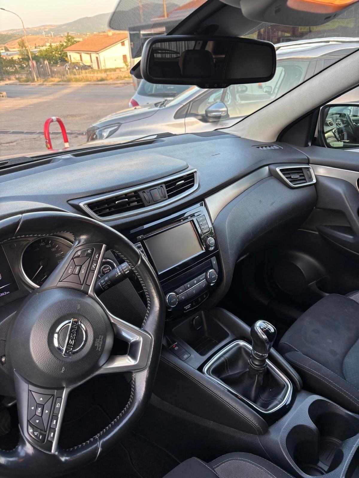 Nissan Qashqai 1.5 dCi N-Connecta