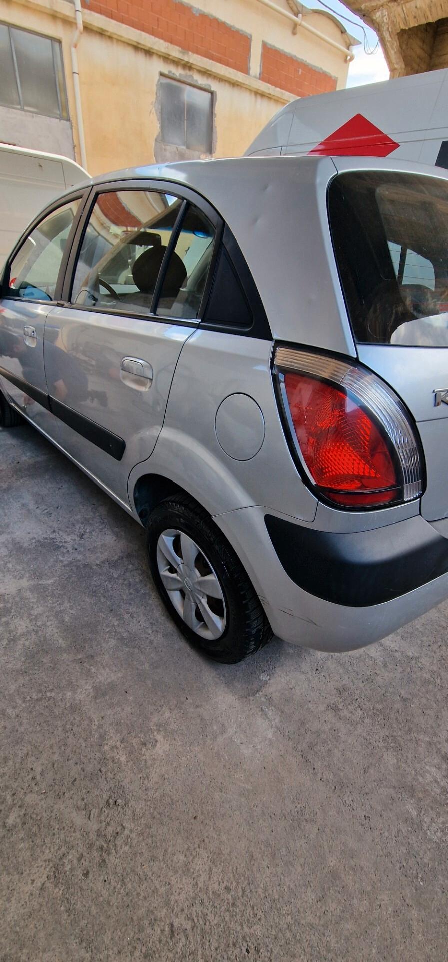 Kia Rio 1.5 16V CRDi 5p. LX Easy