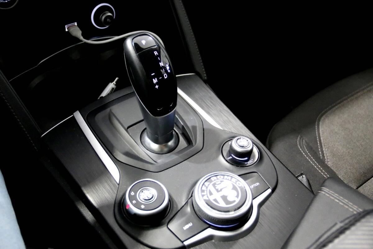 Alfa Romeo Stelvio 2.2 t Executive Q4 180cv auto