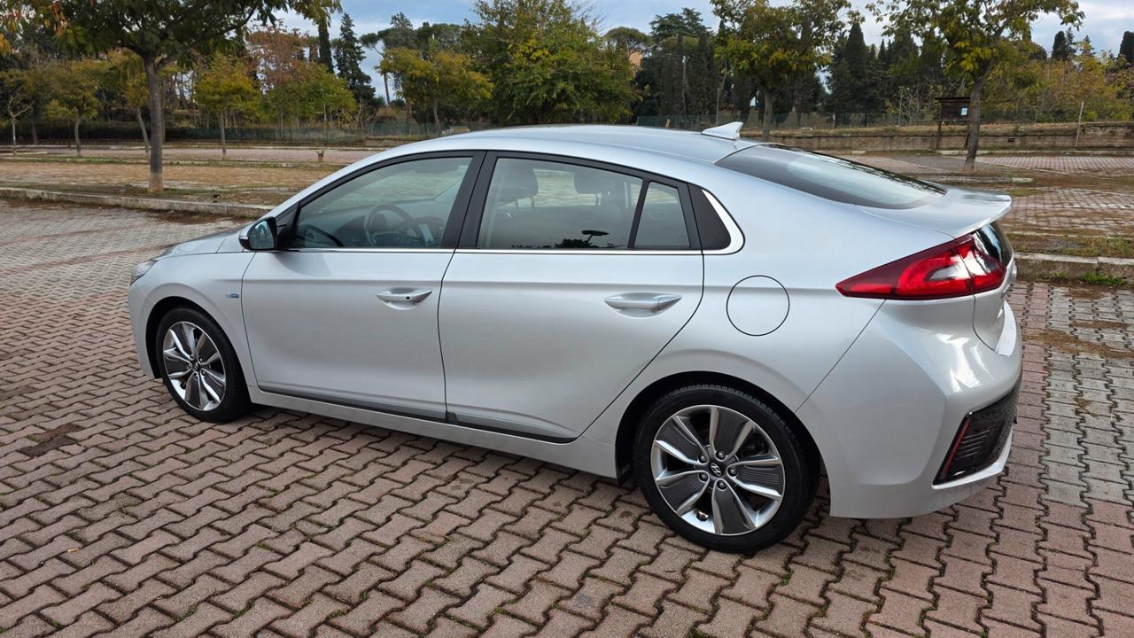 Hyundai Ioniq 1.6 Hybrid DCT Comfort full optional