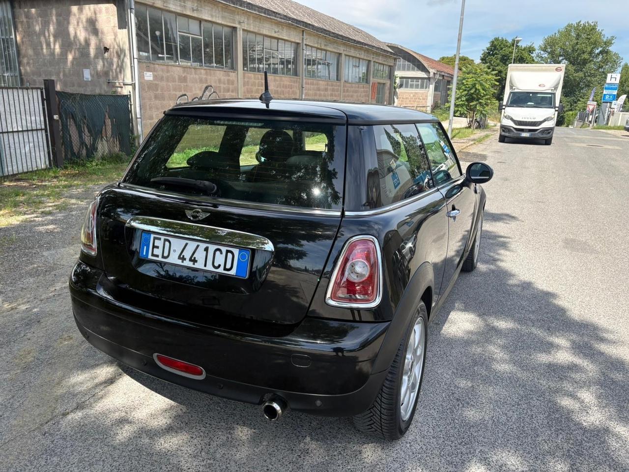 Mini 1.6 benzina 16V One (72kW) 2010 135.000 KM
