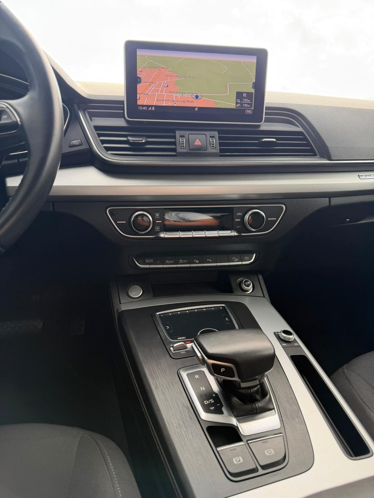Audi Q5 35 TDI quattro S tronic Business Sport