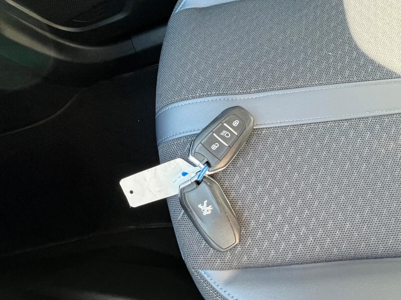 Peugeot 2008 BlueHDi 100 S&S Allure