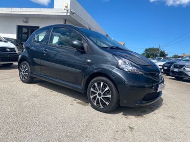 Toyota Aygo 1.0 12V VVT-i 3 porte Sol 68cv