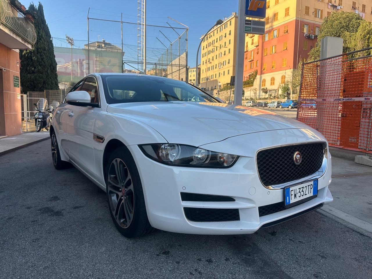 Jaguar XE 2.0 D 180 CV AWD aut. Pure Business Edition