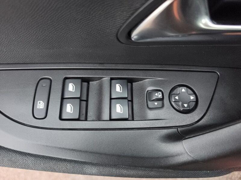 Peugeot 2008 II 2020 1.5 bluehdi Allure Pack s&s 110cv