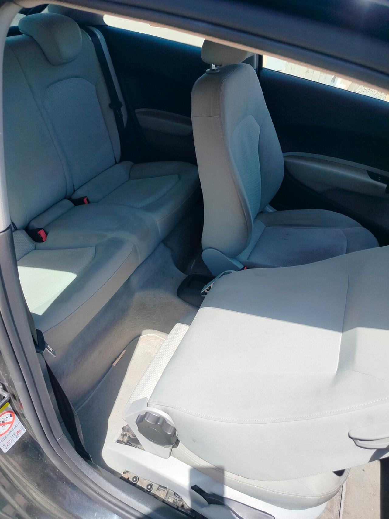Audi A1 1.6 TDI 105 CV Attraction