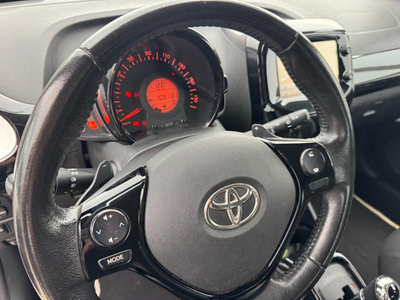 Toyota Aygo 1.0 VVT-i 69 CV 5 porte x-wave MMT