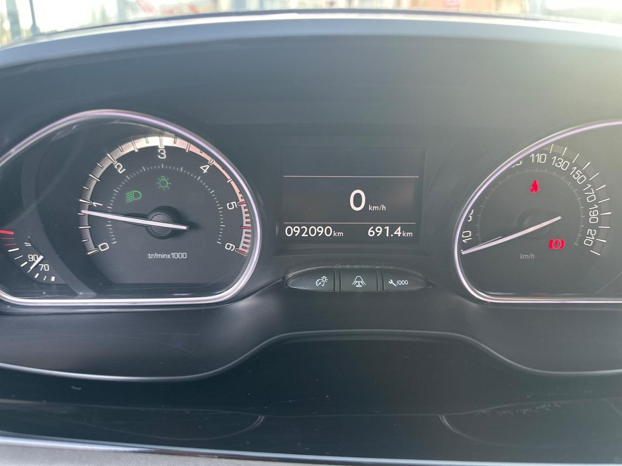 Peugeot 208 1.6 e-HDi 115 CV Stop&Start 3 porte XY