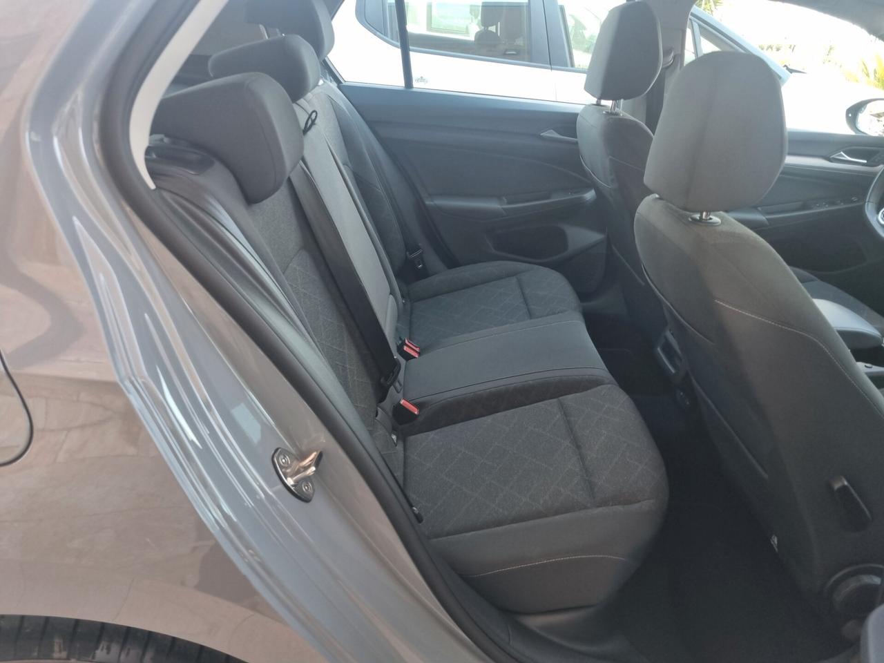 Golf VIII 2020 1.0 etsi evo Life 110cv dsg