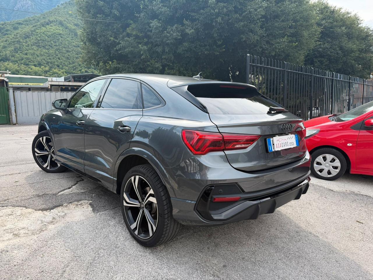 Audi Q3 35 TDI S tronic line edition identity black