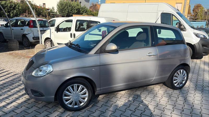 Lancia Ypsilon 3 Porte Ypsilon 1.2 8v Platino