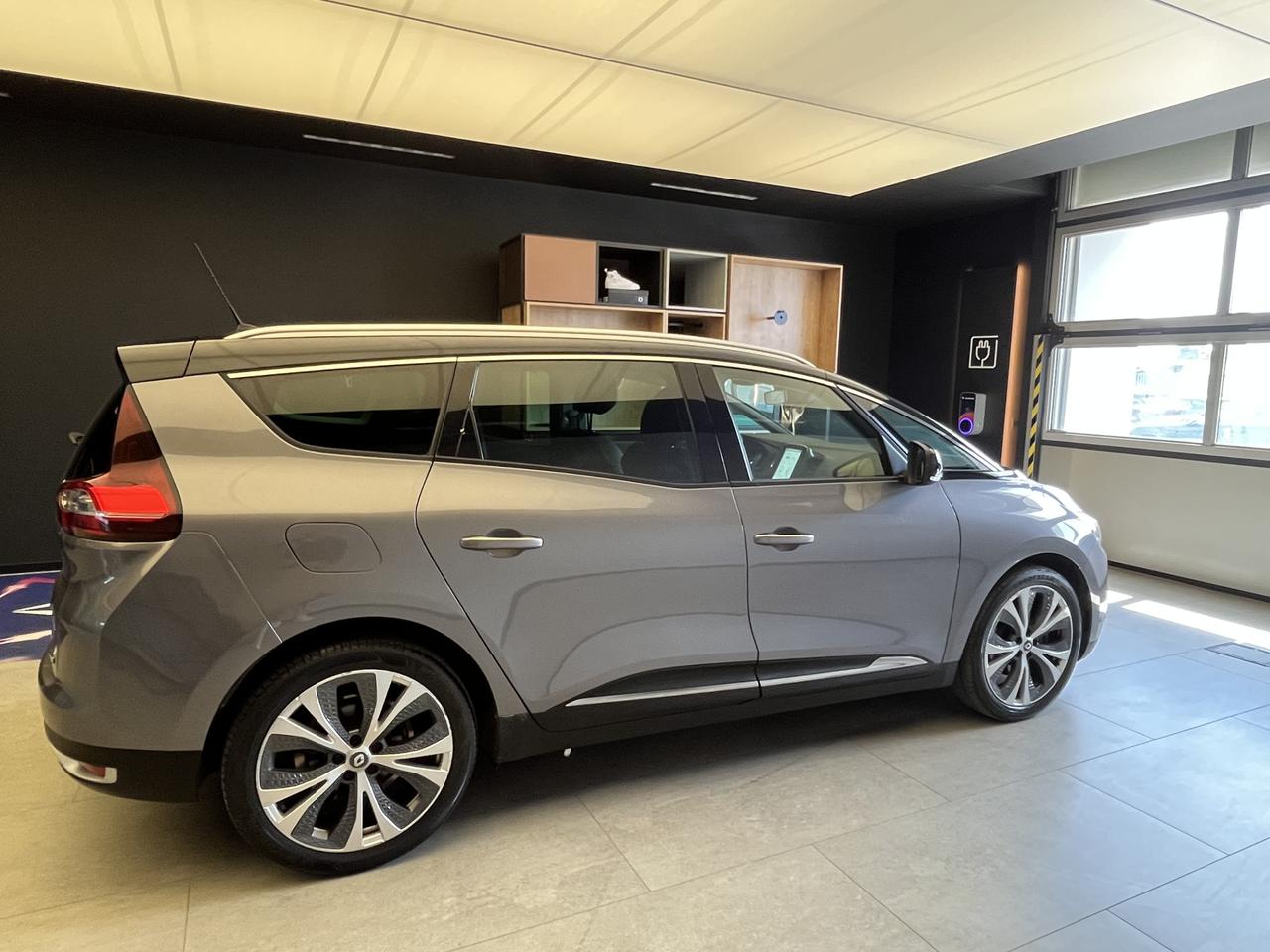 RENAULT Grand Scenic IV 2017 - Grand Scenic 1.5 dci energy Intens 110cv edc