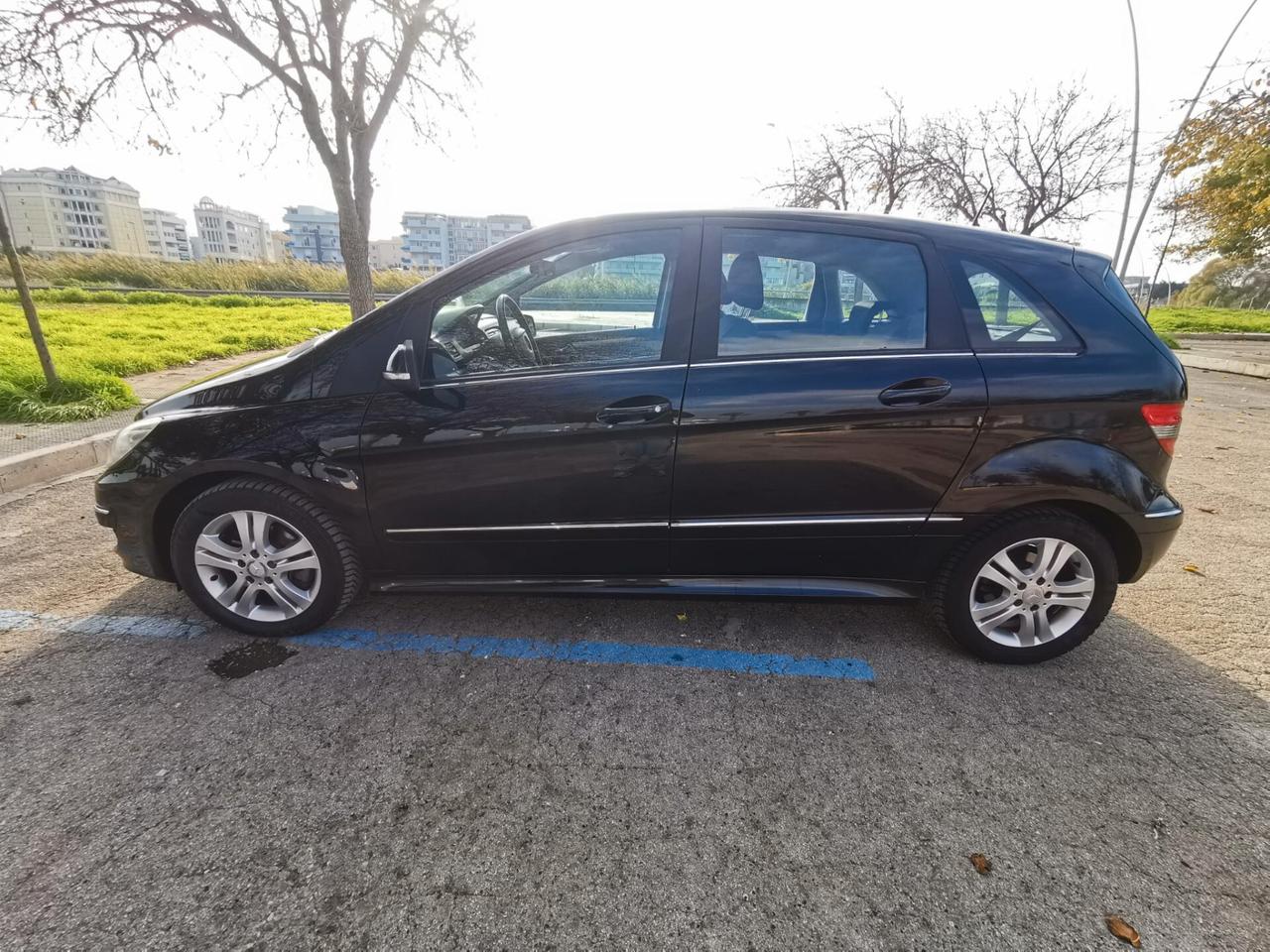 Mercedes-benz B 180 CDI Premium - 2012