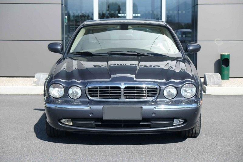 Jaguar XJ 2.7 D V6 cat Executive