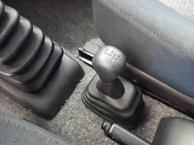 SUZUKI Jimny 1.3i 16V cat 4WD JLX