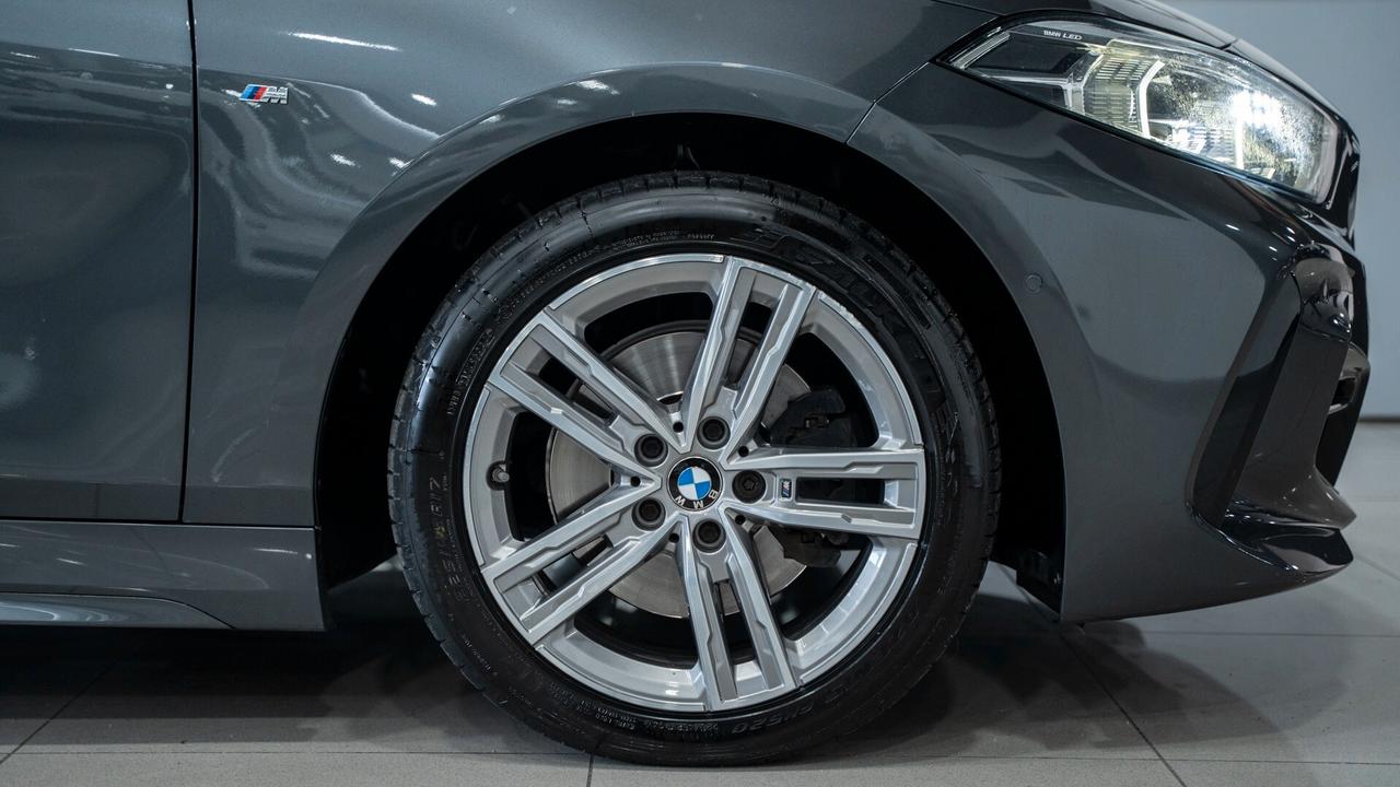 Bmw 118 118d 5p. Msport