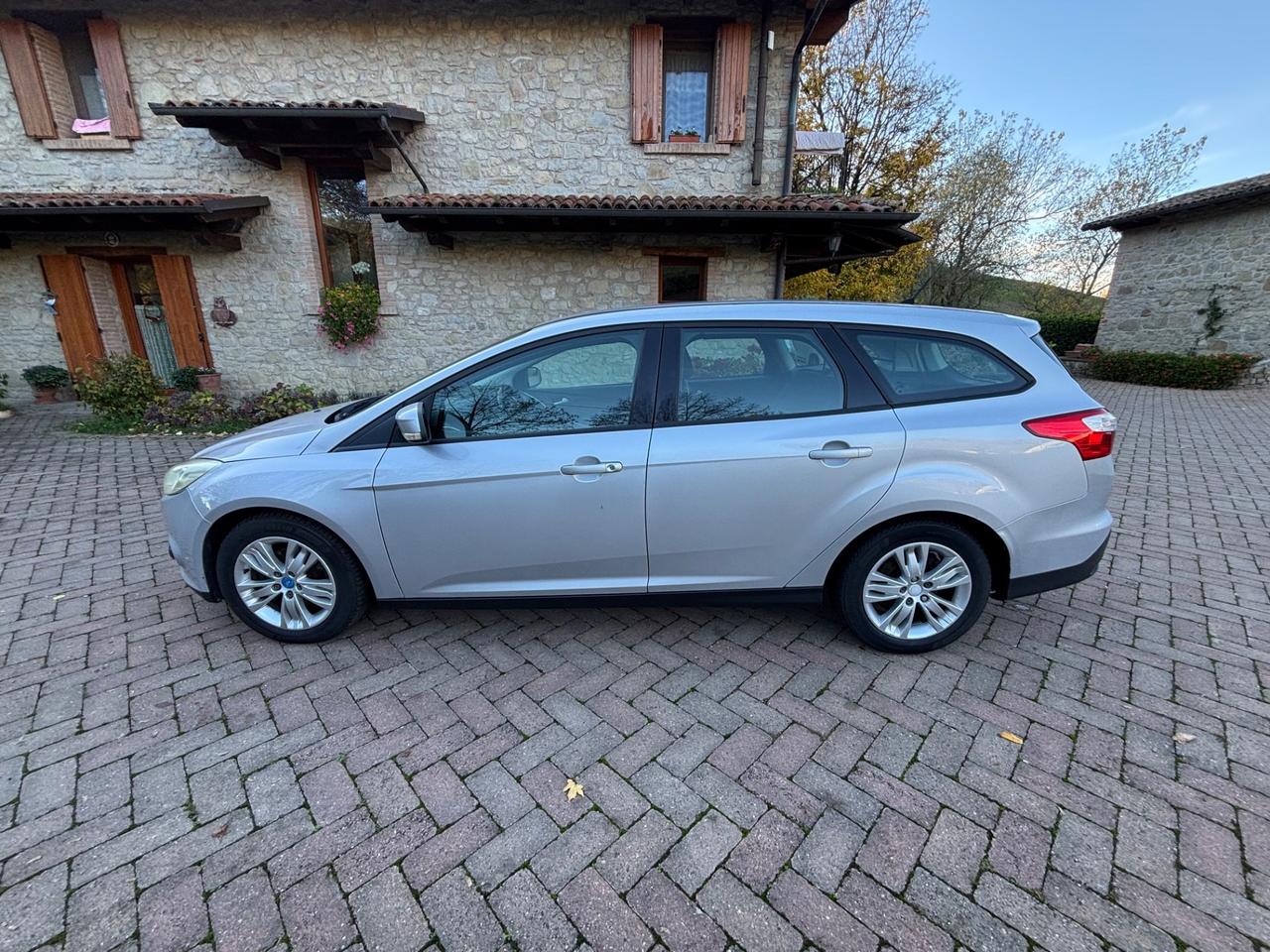 Ford Focus 1.6 TDCi 115 CV SW AUTO SOLO PER OPERATORI DEL SETTORE.