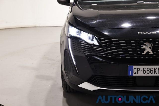 PEUGEOT 3008 HYBRID3 300 E-EAT8 ALLURE PACK