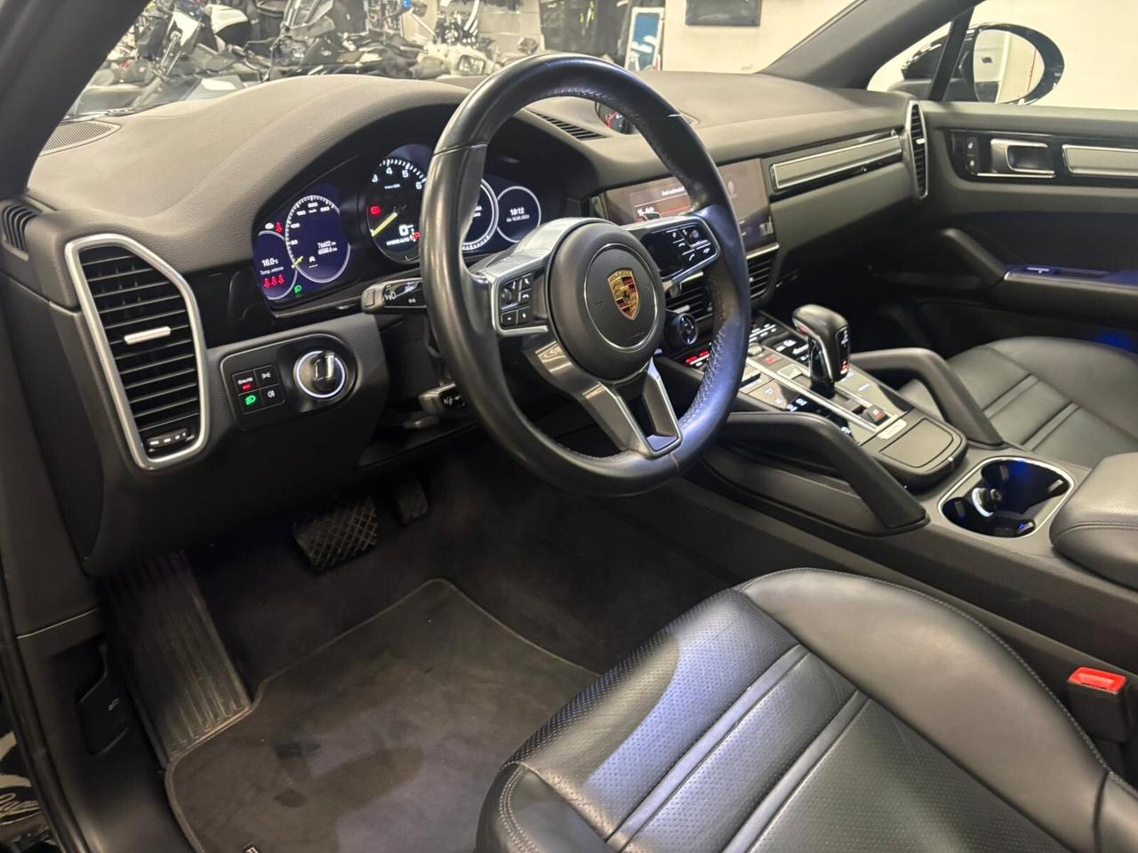 Porsche Cayenne Coupé 3.0 V6 E-Hybrid Platinum Edition