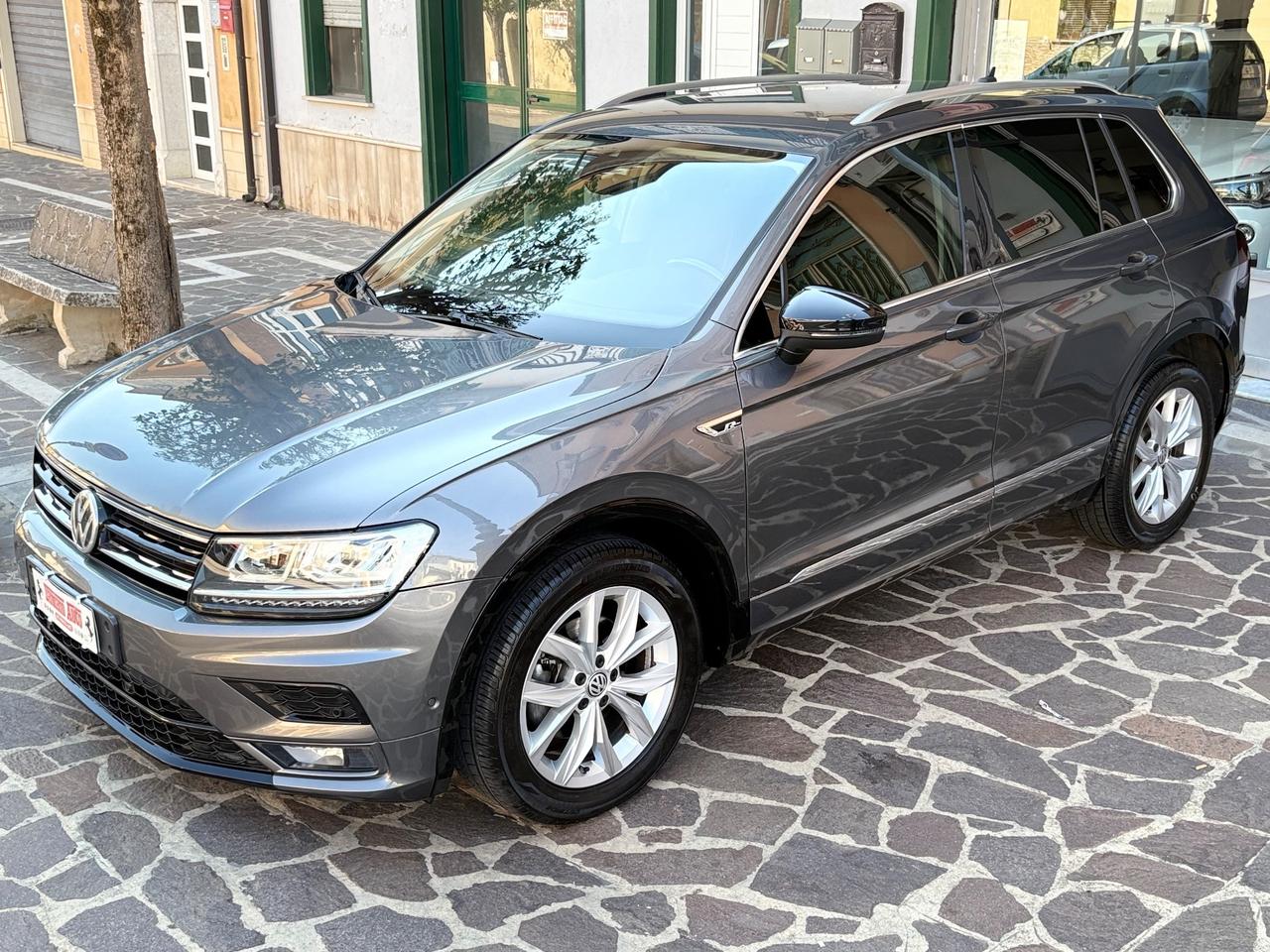 Volkswagen Tiguan 2.0 TDI DSG R-Line FULL/LED/NAV