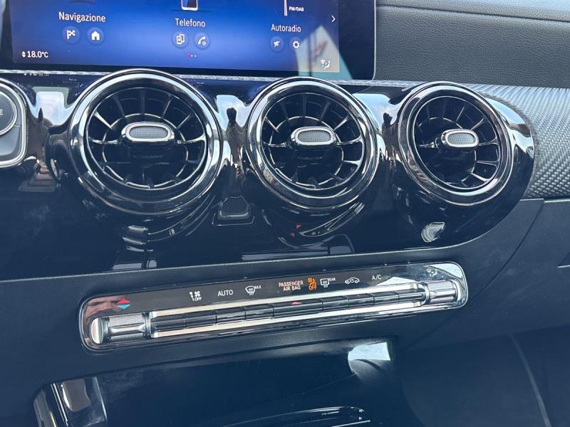 Mercedes Classe A 180 180 D Advanced 8G-DCT