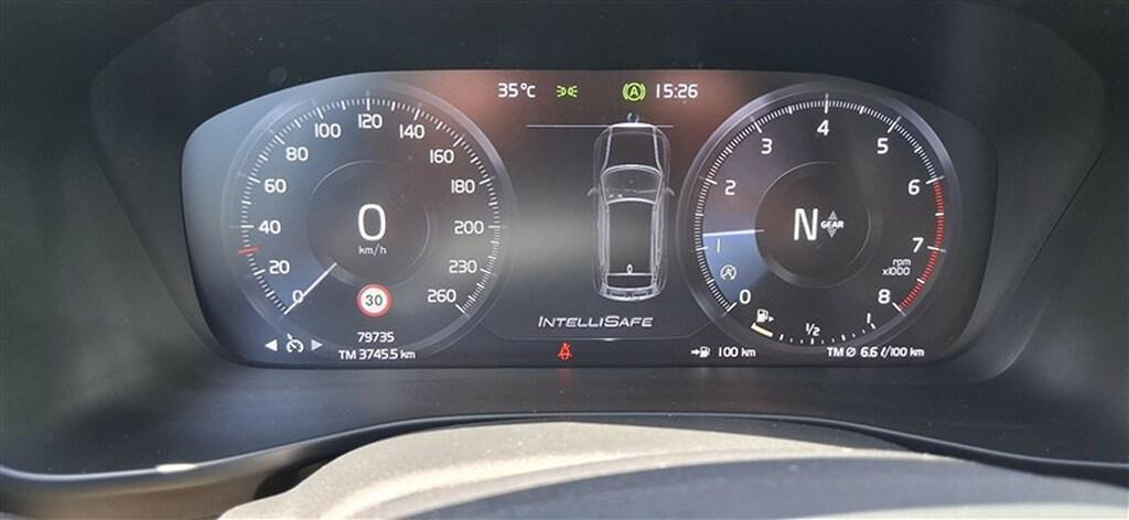 Volvo XC40 1.5 T3 Momentum Core